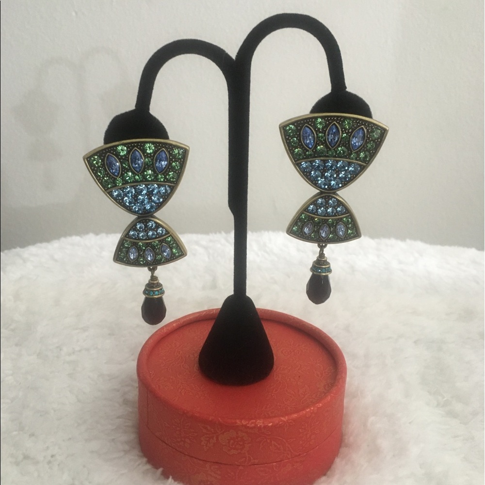LaVintage Custom Bell Shape Clip on Earrings - Picture 4 of 9